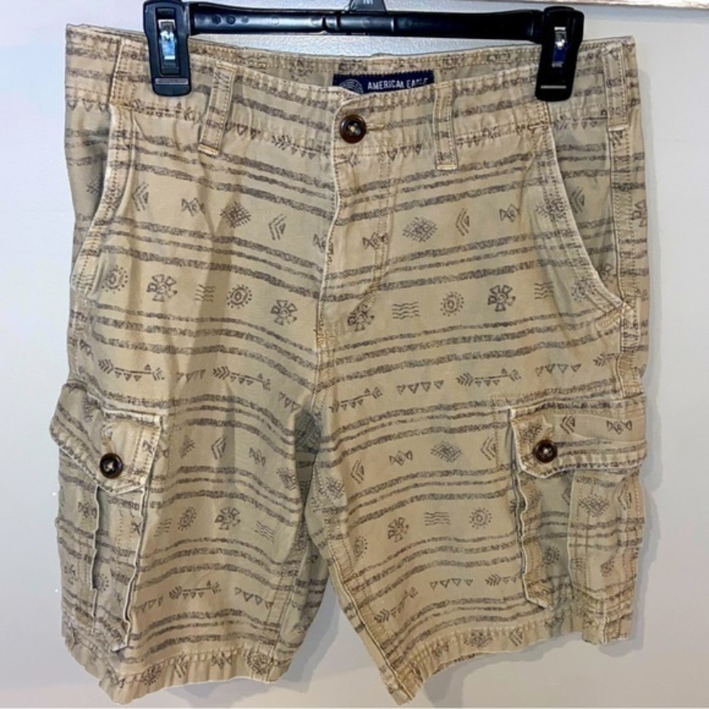 Men's American Eagle Cargo Shorts Sz 31 Aztec Print Shorts GREAT! Extreme Flex